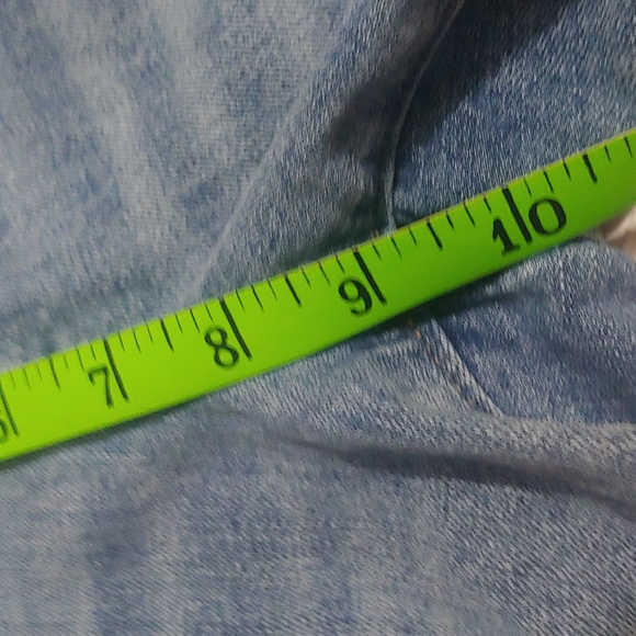 Lucky Brand Blue "The Roll Up" Denim Shorts With Embroidered Flowers - Picture 12 of 13